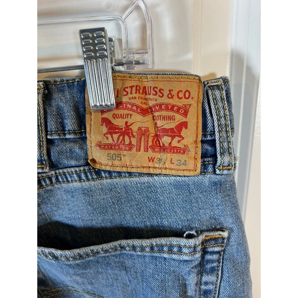 Levi's Mens Jeans 505 Regular Fit Straight Leg Medium Wash Blue 38x34‎